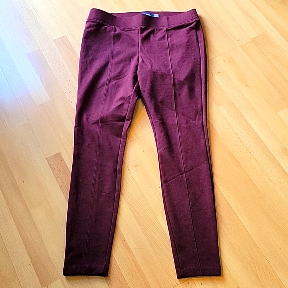 ** SOLD ** Old navy Stevie pants size medium maroon